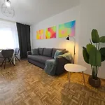 Art - Helles Mit Balkon & Netflix 뒤스부르크