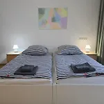 Art - Helles Mit Balkon & Netflix 아파트