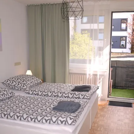 Art - Helles Mit Balkon & Netflix 아파트