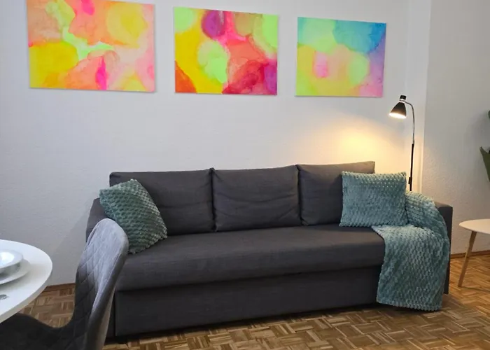 Apartment Art - Helles Mit Balkon&netflix *