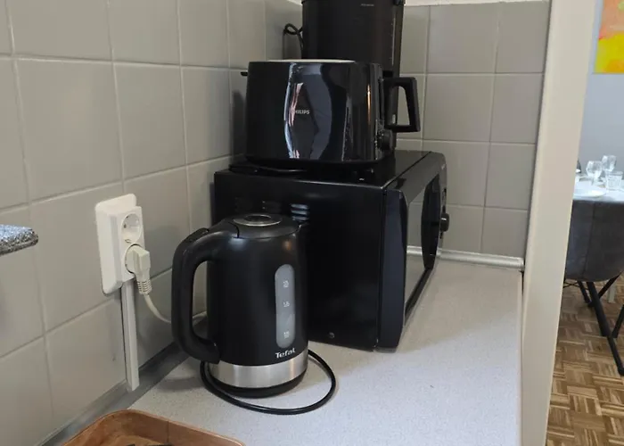 Art - Helles Mit Balkon&netflix *