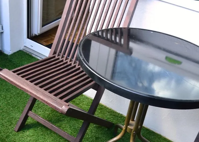 Art - Helles Mit Balkon&netflix *